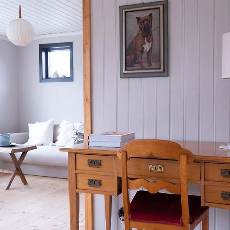 Lovely, Bright Apartment Overlooking Nature Fiskebackskil Exterior photo